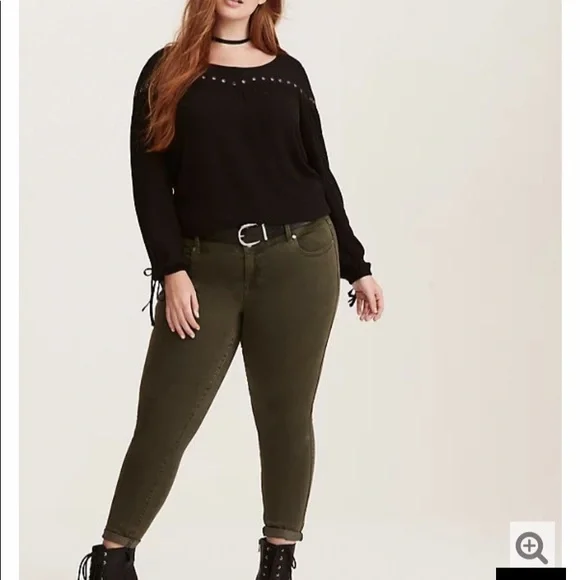 Torrid Black Crepe Grommet Tie Neck Blouse - Picture 3 of 11